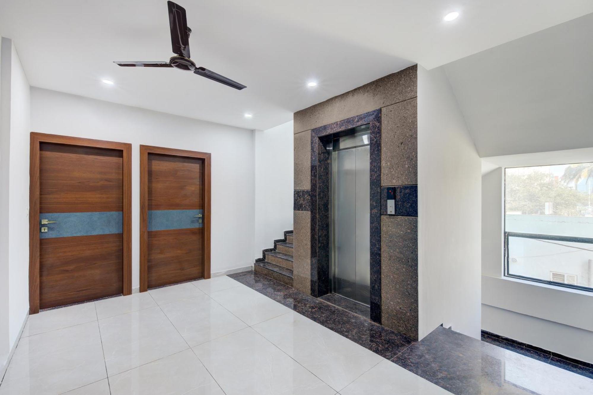 Hotel Park Lane Yelahanka Bangalore Exterior foto